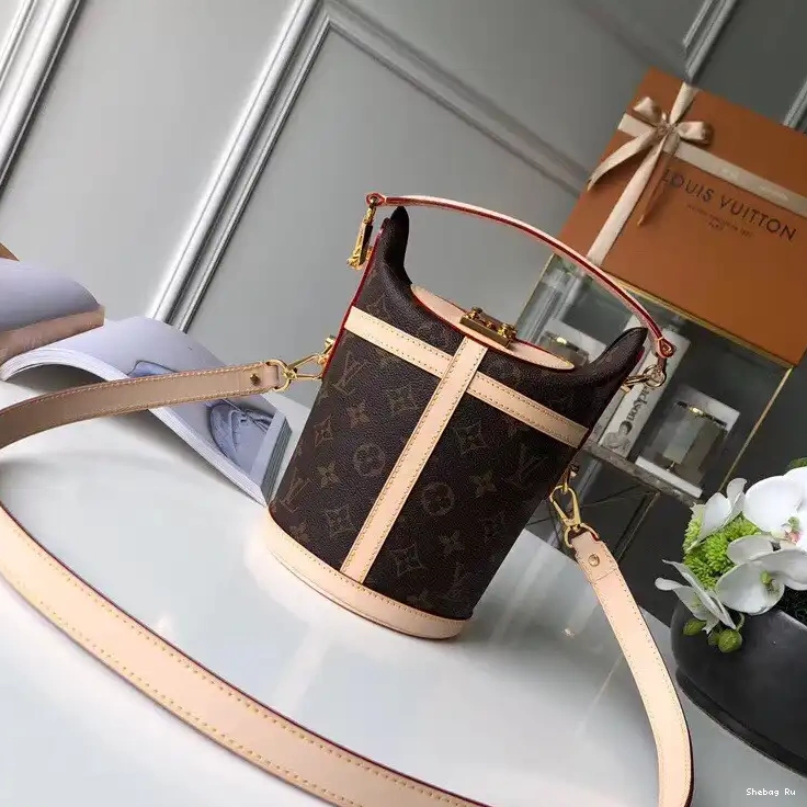 Louis Vuitton Duffle 0624